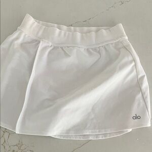 Alo White Athletic Tennis Skirt with Gray Logo XS